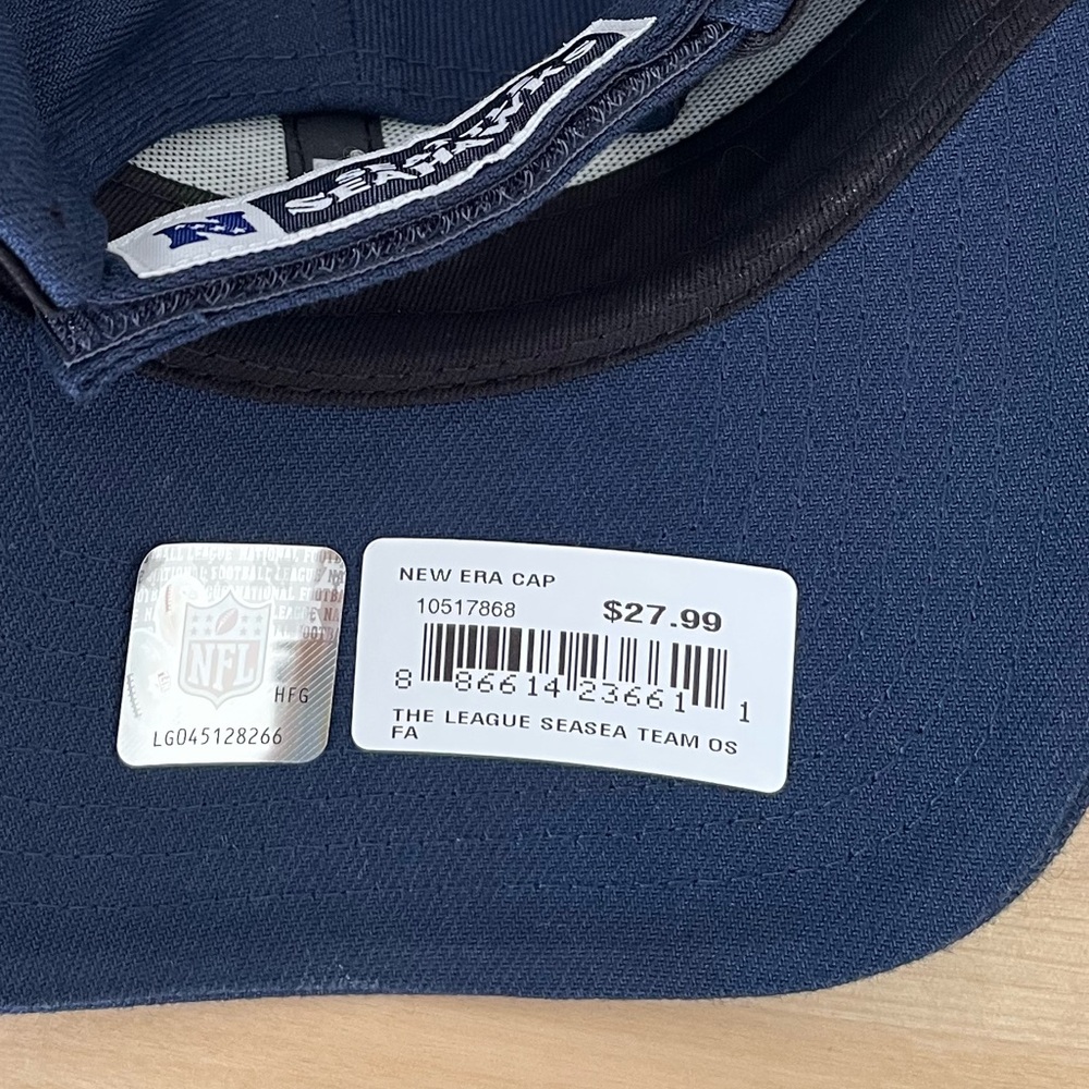 Seahawk hat - Picture 4 of 4